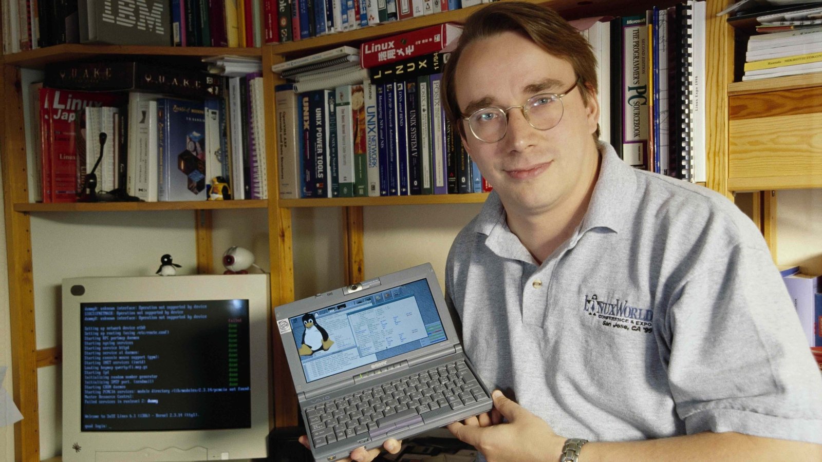 Linux pingvino simbolika ir programinės įrangos atnaujinimai